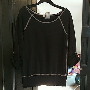 Black wide neck lei sweatshirt sz Large